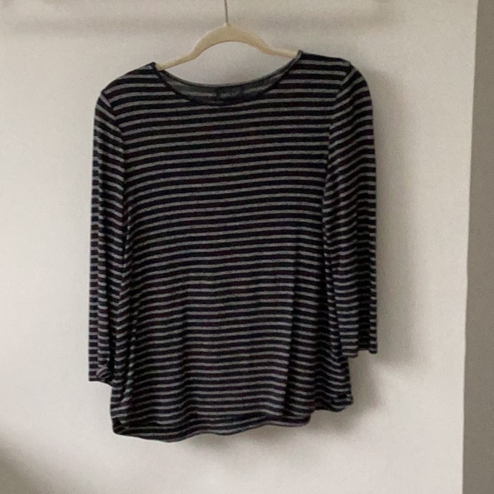Black and white long sleeve shirt